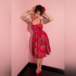 EUC Red Roses Ingenue Dress Size Medium